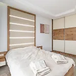 Boutique 1 Bedroom With Private Parking And Port View Διαμέρισμα Βάρνα