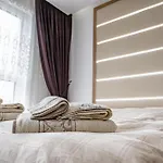 Boutique 1 Bedroom With Private Parking And Port View Βάρνα