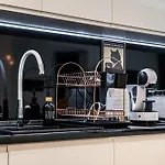 Boutique 1 Bedroom With Private Parking And Port View Διαμέρισμα