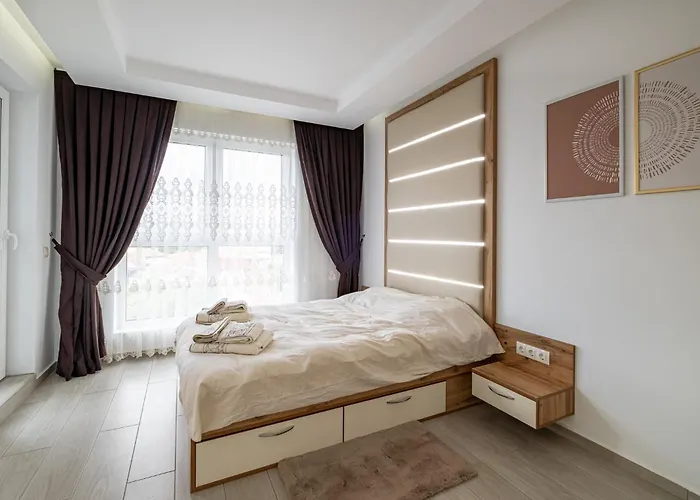 Апартаменты Boutique 1 Bedroom With Private Parking And Port View
