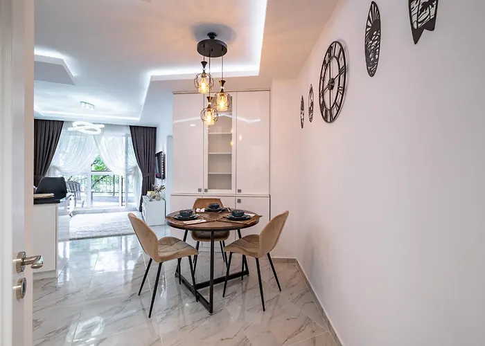 Boutique 1 Bedroom With Private Parking And Port View Варна
