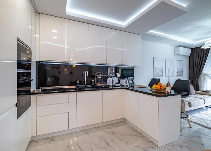 Апартаменты Boutique 1 Bedroom With Private Parking And Port View *