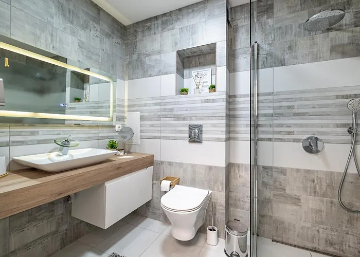 Апартаменты Boutique 1 Bedroom With Private Parking And Port View
