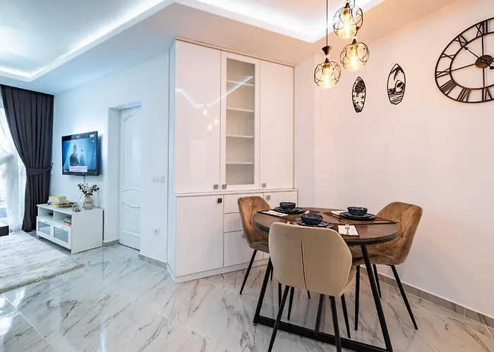 Boutique 1 Bedroom With Private Parking And Port View Апартаменты *