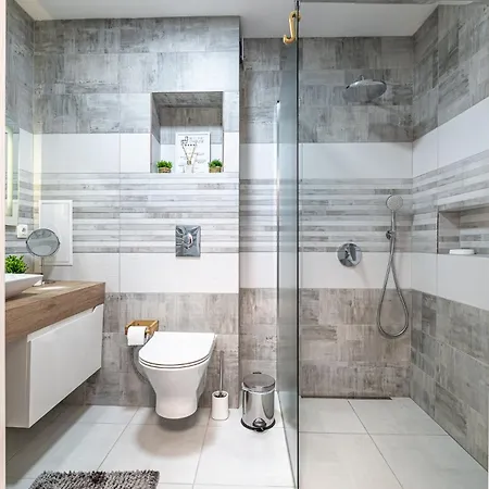 דירה Boutique 1 Bedroom Apartment With Private Parking And Port View