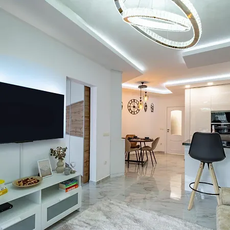 Apartment Boutique 1 Bedroom With Private Parking And Port View