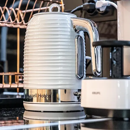 Boutique 1 Bedroom With Private Parking And Port View Varna