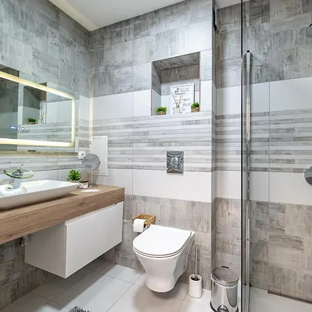 דירה Boutique 1 Bedroom Apartment With Private Parking And Port View