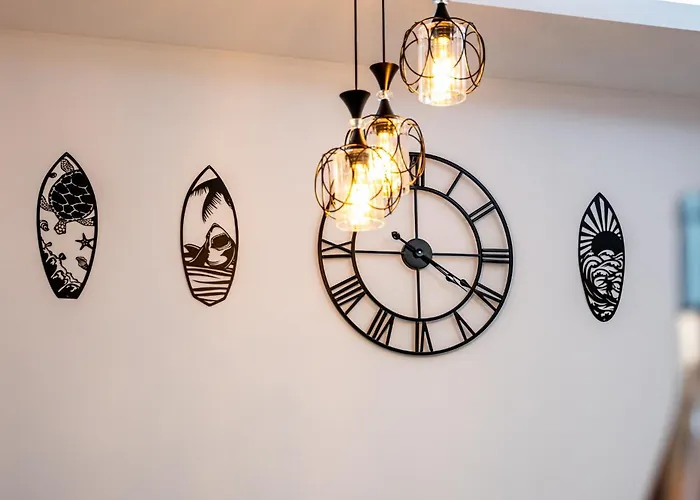 Boutique 1 Bedroom With Private Parking And Port View Apartmán