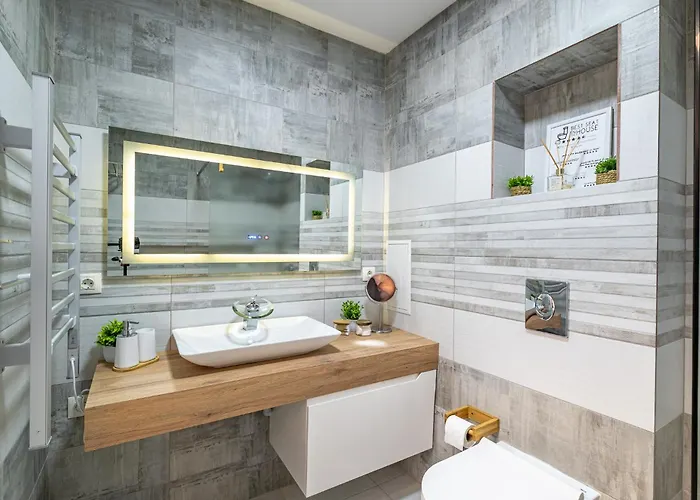 דירה Boutique 1 Bedroom With Private Parking And Port View *